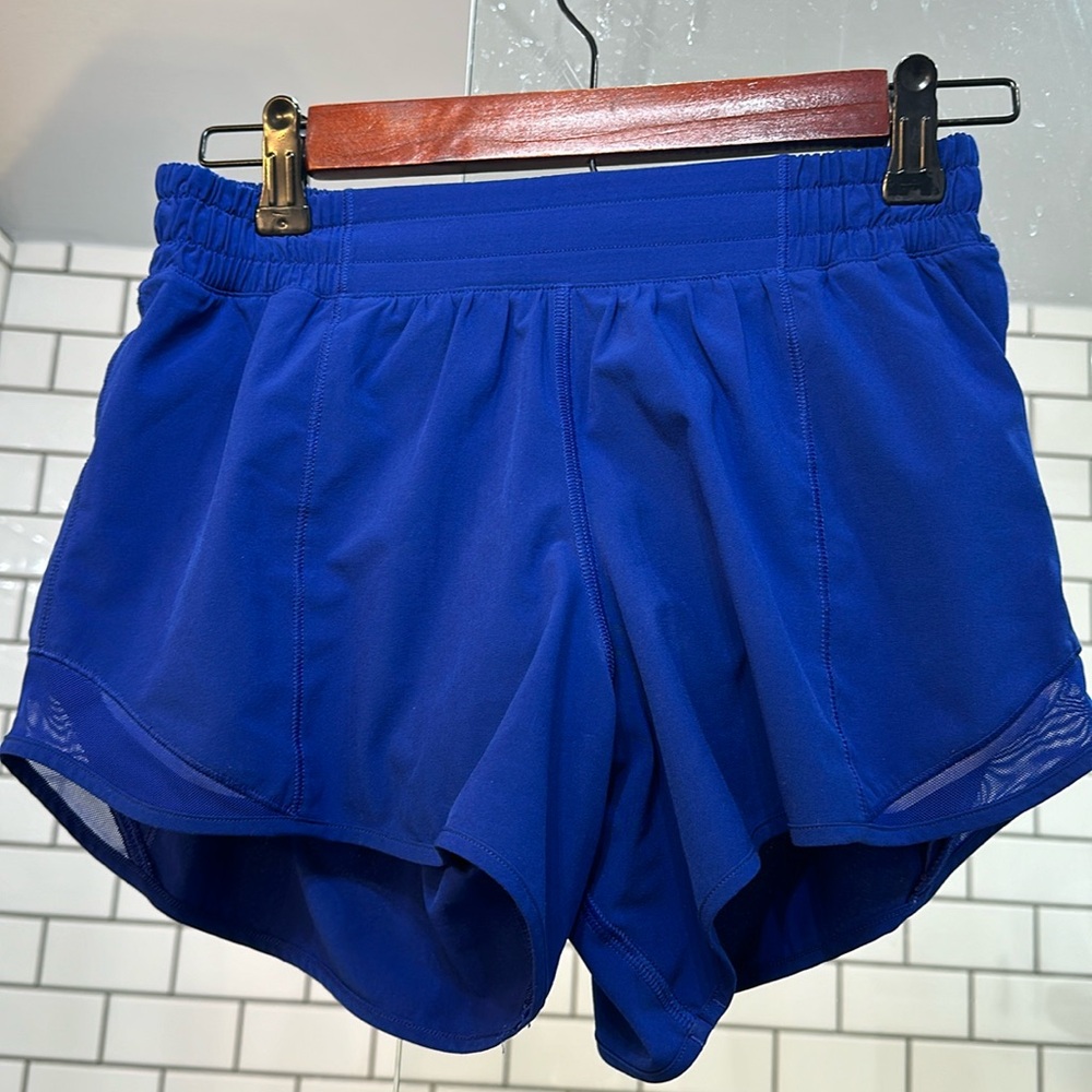 Lululemon Hottie Hot Shorts 4”